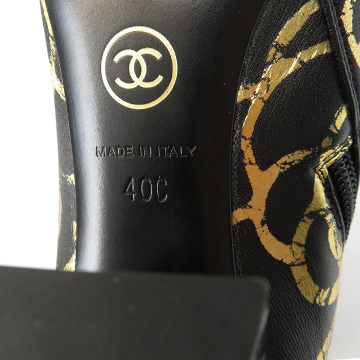 CHANEL 
COCO CC ゴールドカラー金具 パテントレザー 
ココマーク カメリア ショートブーツ