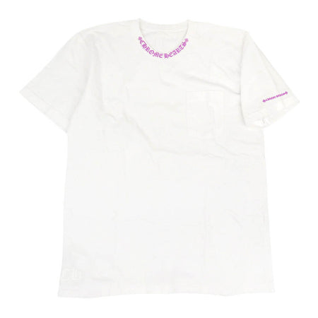 CHROME HEARTS 
CHプラス スクロールラベル ロゴ 
ネック ロゴ プリント Tシャツ CHROME HEARTS -Authentic Pre-owned 半袖Tシャツ by TS Trading Co., Ltd.