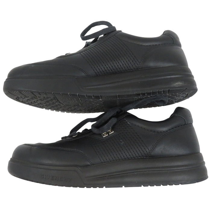 GIVENCHY 
ロゴ レースアップ 
G4 レザー ローカット スニーカー