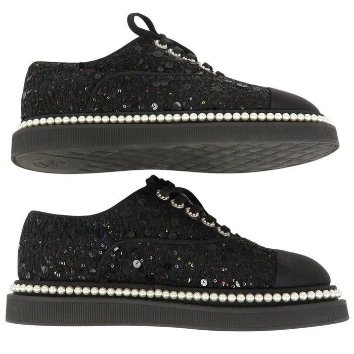 CHANEL 
COCO CC ツイード レースアップ フェイクパール 
ココマーク スパンコール ローカットスニーカー