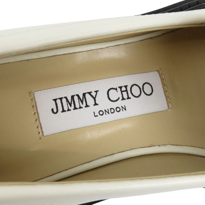 JIMMY CHOO 
レザー エンボス加工 
ロゴ ローファー
