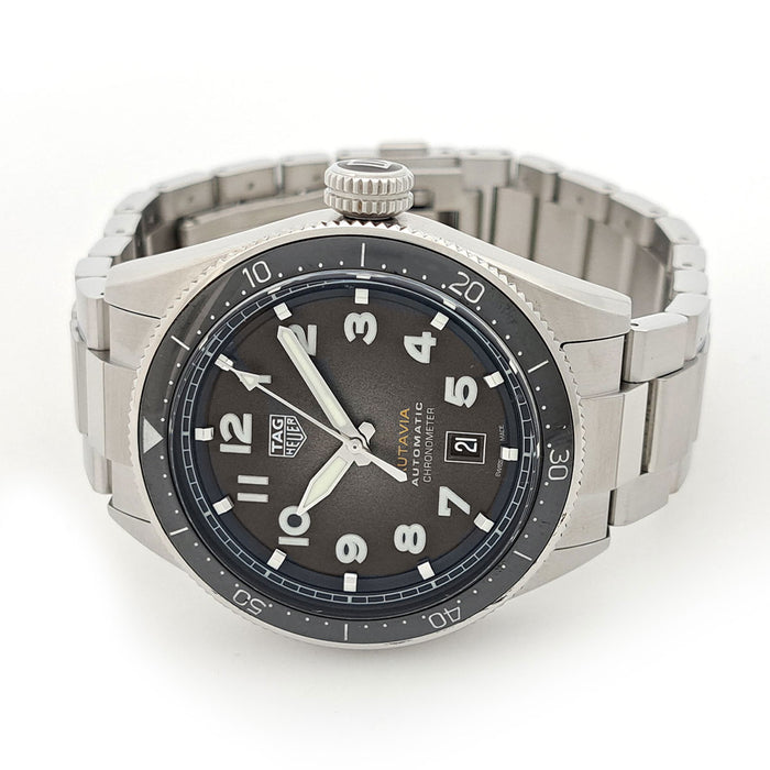 TAG HEUER  
Autavia  
With box and certificate