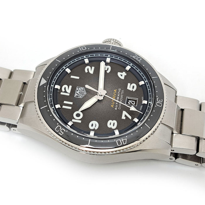 TAG HEUER  
Autavia  
With box and certificate