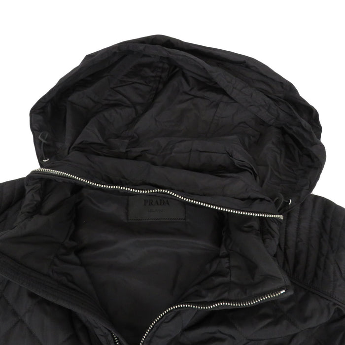 PRADA 
ハイネック ジップアップ ナイロン 
トライアングルロゴ 中綿 ジャケット