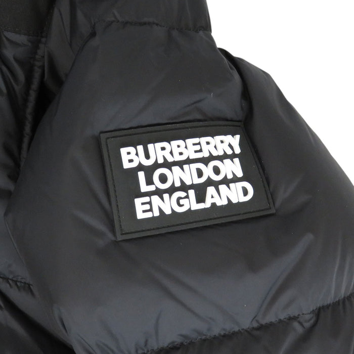 BURBERRY 
ロゴ 2WAY ダウンベスト フード 
デタッチャブルスリーブ フーデッド ダウンジャケット