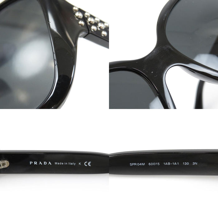 PRADA 
アイウェア 
ロゴ スタッズ テンプル サングラス