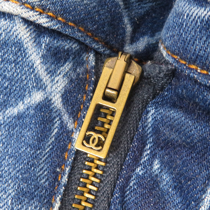 香奈儿  
可可 CC 标志钮扣 棉质  
绗缝 裤脚拉链 牛仔裤