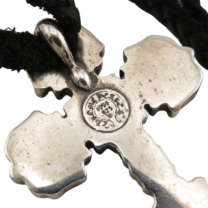 CUORI DI CROMO 
CH CROCE FILIGRANA-XSM LB PUNTA A BARILE 
Collana intrecciata in pelle con croce filigranata XS