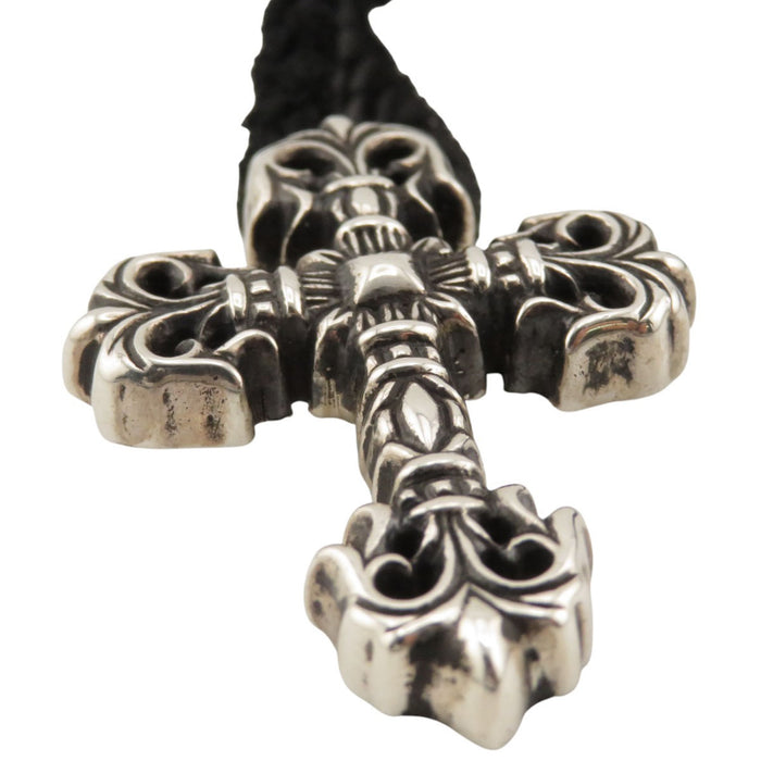 CHROME HEARTS  
CH 细工十字架-超小号 LB 桶形孔片  
细工十字架 超小号 皮革编织项链