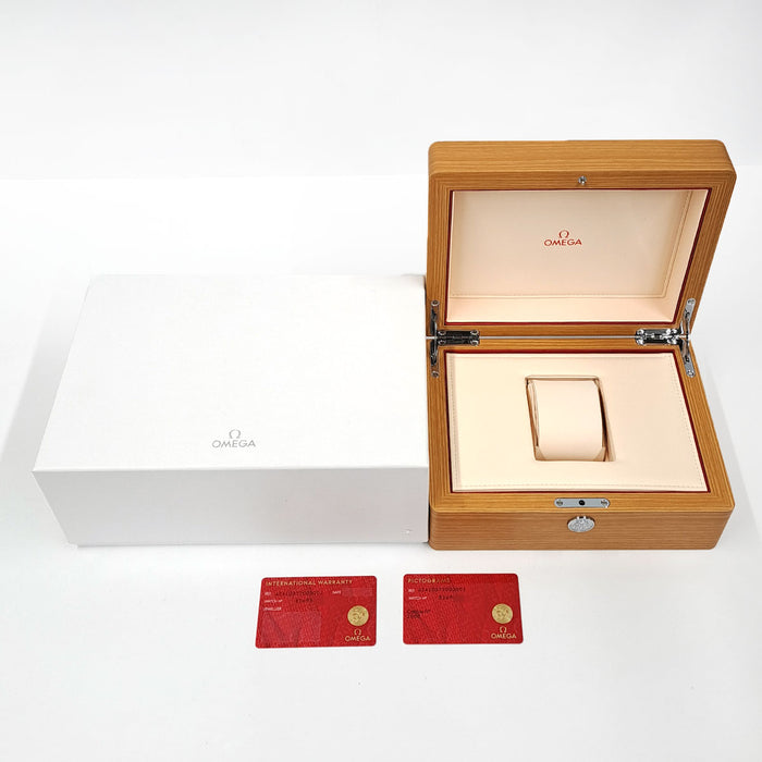 OMEGA
De Ville Prestige Date
Avec boîte et garantie