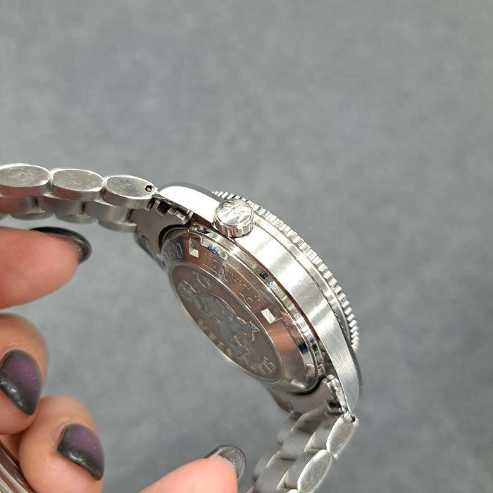 【WHOLESALES】
OMEGA 
2201.5 
箱(内箱劣化)　ギャランティ　ピクトグラム　クロノメーター証