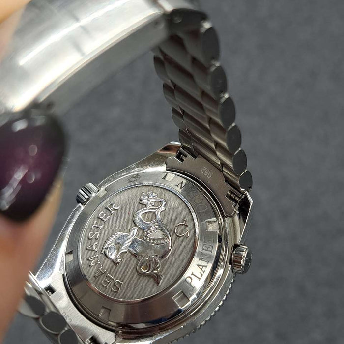 【WHOLESALES】
OMEGA 
2201.5 
箱(内箱劣化)　ギャランティ　ピクトグラム　クロノメーター証