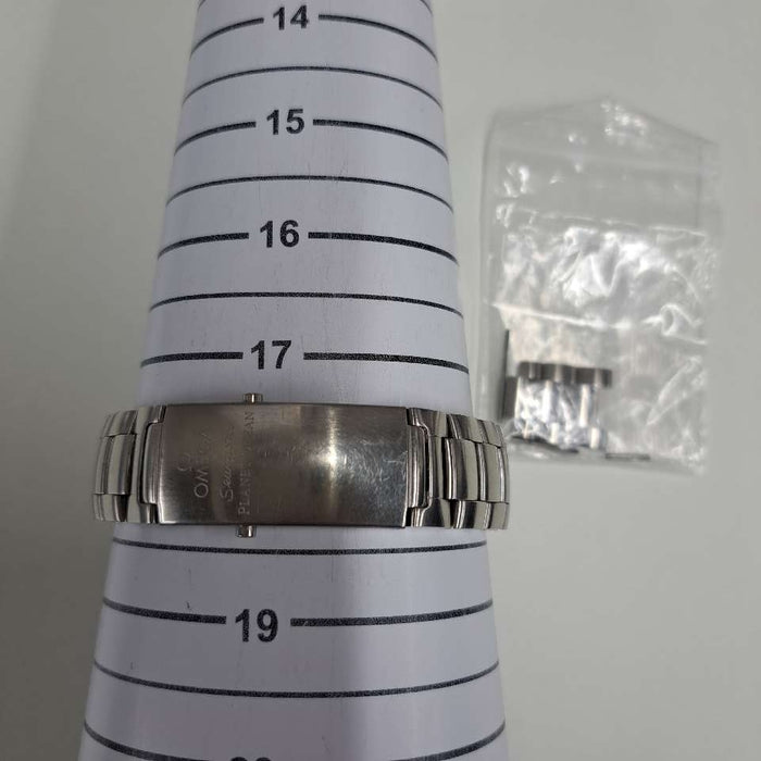 【WHOLESALES】
OMEGA 
2201.5 
箱(内箱劣化)　ギャランティ　ピクトグラム　クロノメーター証