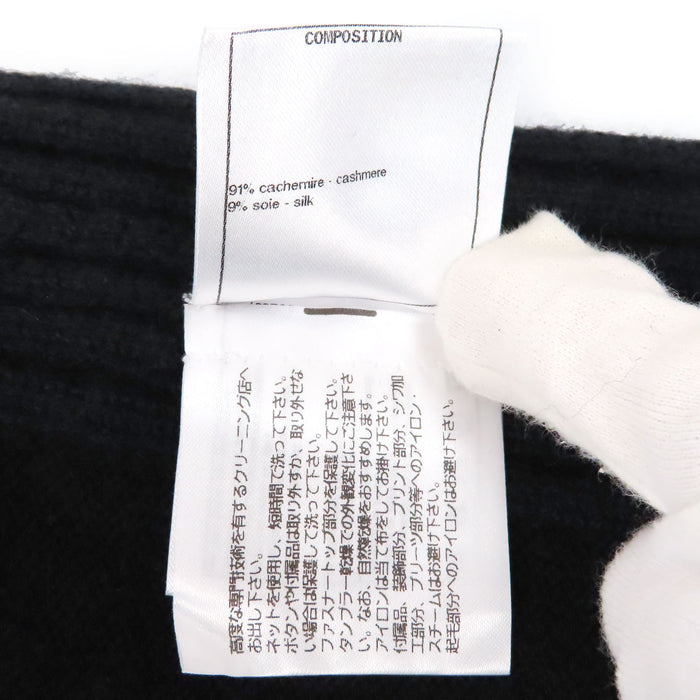 CHANEL 
COCO CC ロゴ ライオンボタン Vネック シルク混 
ココマーク カシミヤ カーディガン