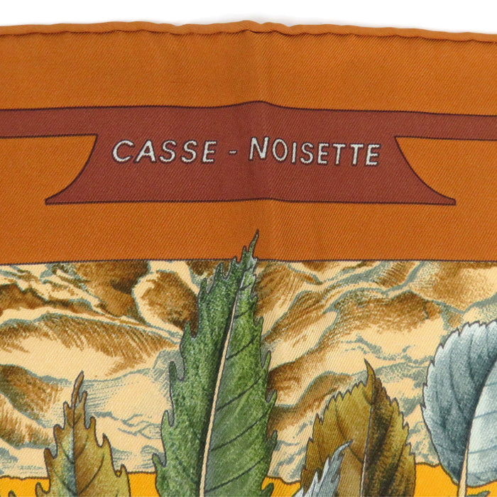 HERMES 
スカーフ 大判 シルク リス 
カレ90 CASSE NOISETTE くるみ割り