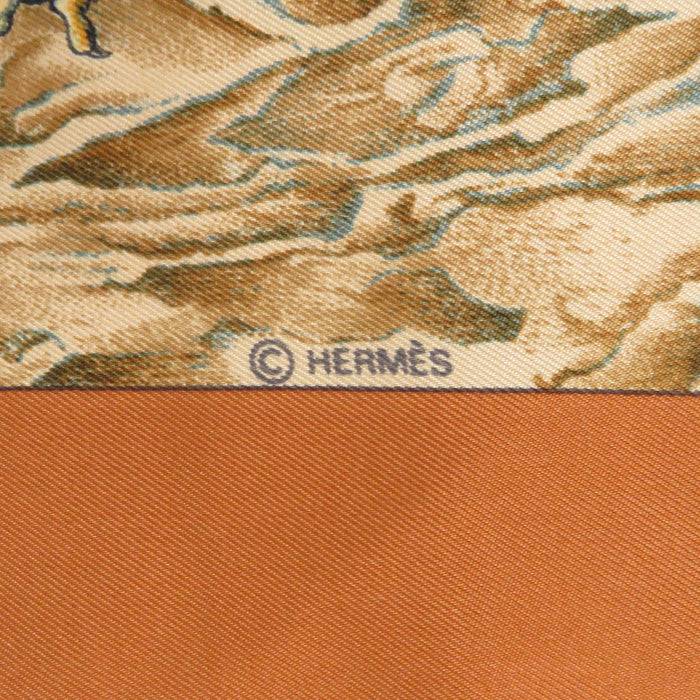 HERMES 
スカーフ 大判 シルク リス 
カレ90 CASSE NOISETTE くるみ割り