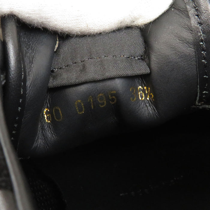 LOUIS VUITTON 
LV cuir daim 
chaussures de sport basses ligne Runaway