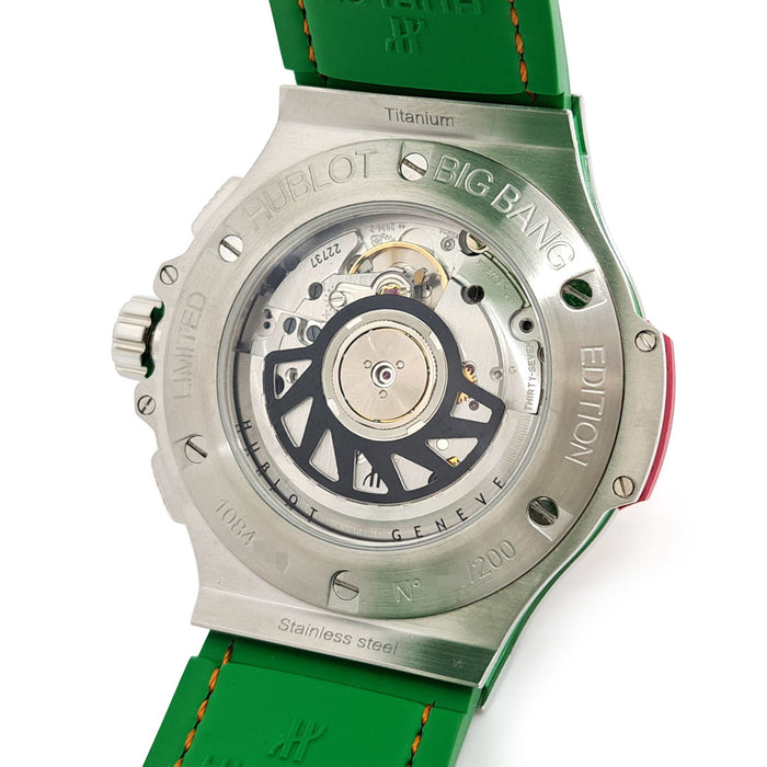 HUBLOT  
Big Bang 波普藝術 粉紅藍寶石  
附保卡