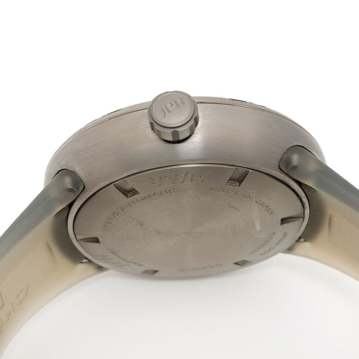 JPN  
深海混合自動機械錶  
附盒及保證書