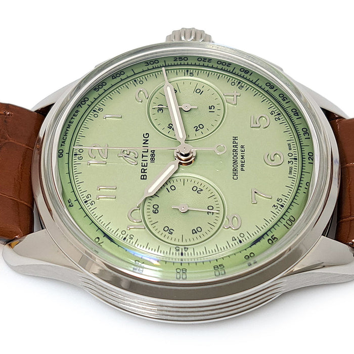 BREITLING  
Premier B09 计时码表 40  
附带盒子和保修卡