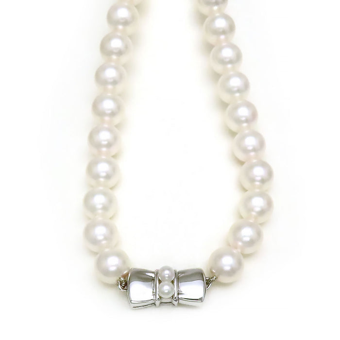 MIKIMOTO 
Collana di perle Akoya