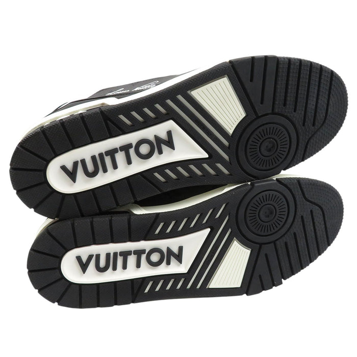 LOUIS VUITTON  
Logo all-over pattern leather #54 low-cut  
LV trainer sneakers  
Monogram