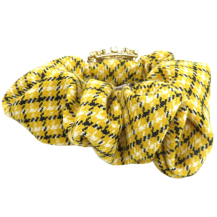ROGER VIVIER 
Motif à carreaux 
Chouchou à boucle