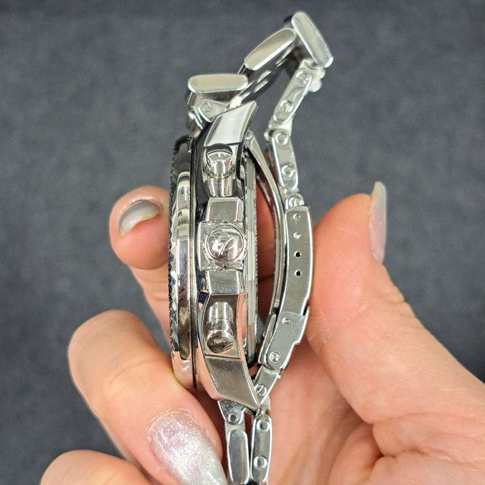 【VENTE EN GROS】
BREITLING
A258B11FL
Boîte (boîte intérieure détériorée, inutilisable) Garantie