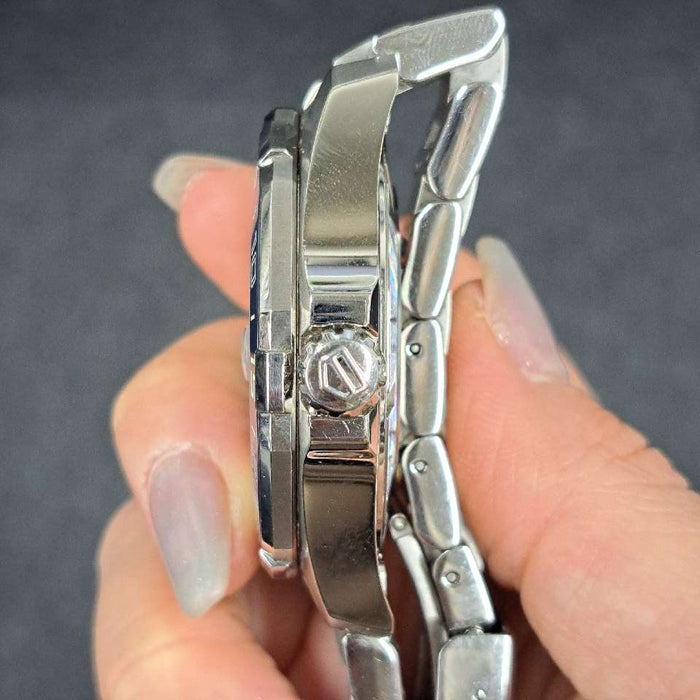 【VENTE EN GROS】
TAG HEUER
WAY201H
Boîte (légère détérioration de la boîte intérieure) Garantie