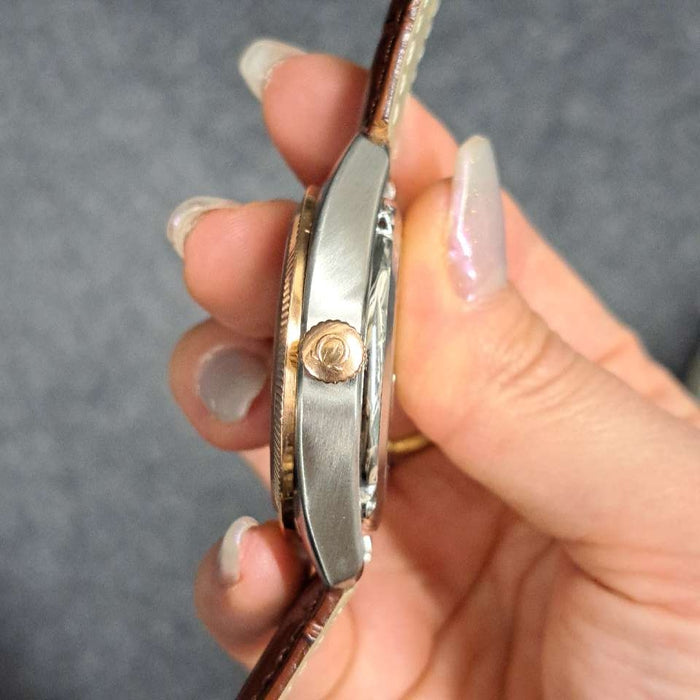 【WHOLESALES】
OMEGA 
130.23.39.21.03.001 
箱　ギャランティ　ピクトグラム　クロノメーター証