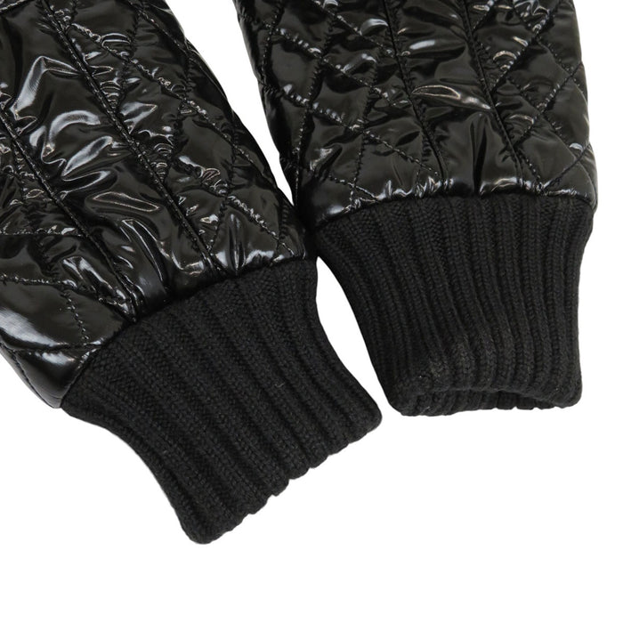 香奈兒  
可可雙C標誌 高領拉鍊外套  
可可標誌 菱格紋 中棉外套