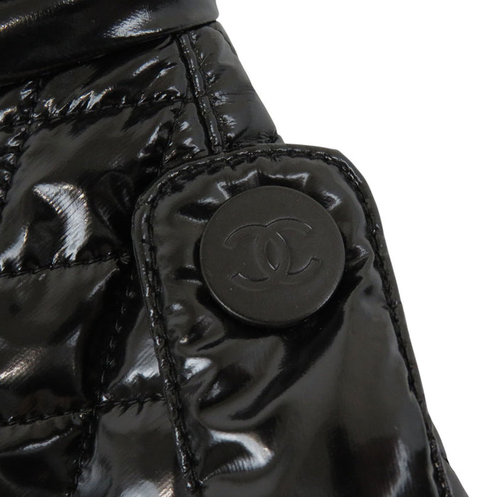 香奈兒  
可可雙C標誌 高領拉鍊外套  
可可標誌 菱格紋 中棉外套