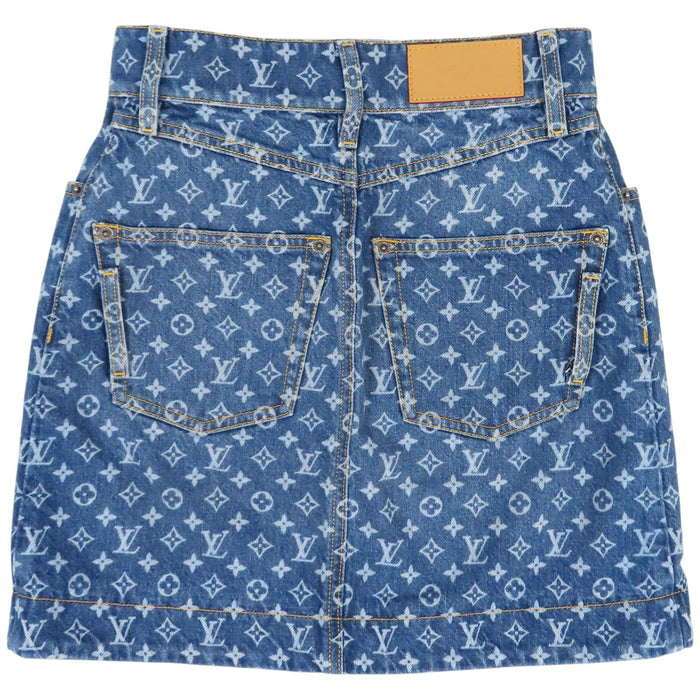 LOUIS VUITTON 
25年製 LV ロゴ 総柄 コットン レザーパッチ 
モノグラム ジップアップ デニム スカート