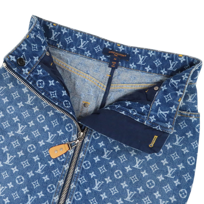 LOUIS VUITTON 
25年製 LV ロゴ 総柄 コットン レザーパッチ 
モノグラム ジップアップ デニム スカート