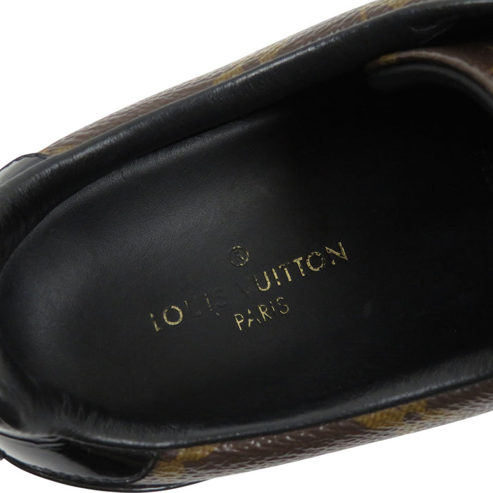 LOUIS VUITTON  
LV Leather Low-Cut Lace-Up  
Front Row Line Monogram Sneakers  
Monogram