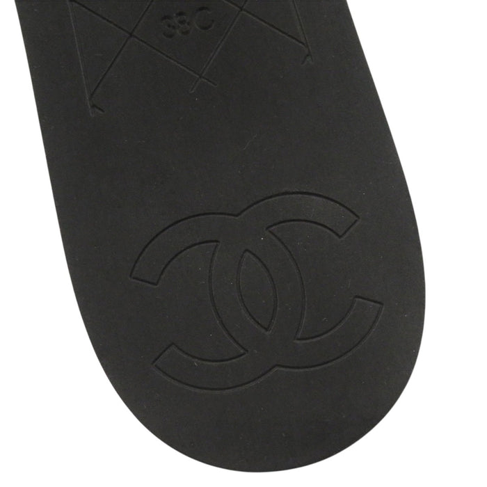 CHANEL 
COCO CC ロゴ レザー 厚底 23P ゴールドカラーメタル 
ココマーク レザー マトラッセ スポーツ サンダル