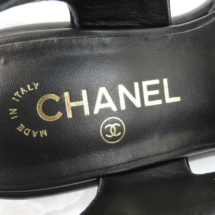 CHANEL  
COCO CC logo cuir semelle épaisse 23P métal couleur or  
sandales sport cuir matelassé logo Coco