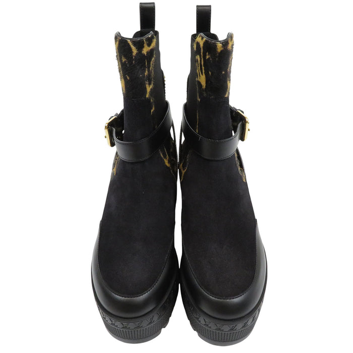 LOUIS VUITTON 
LV 24年製 ロゴ サイドゴア ベルト スウェード レザー 厚底 
ローリエート ライン レオパード アンクルブーツ 伊勢丹限定 
モノグラム