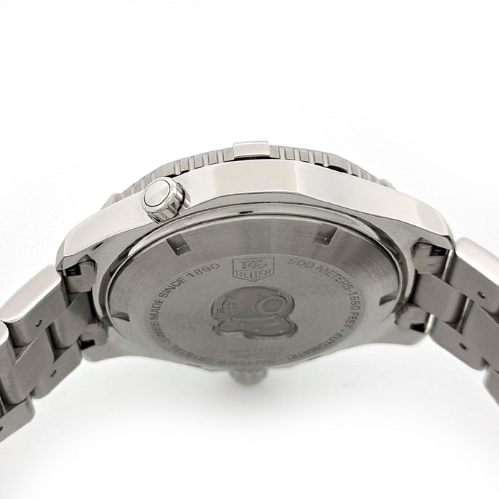 TAG HEUER 
Aqua Racer Caliber 5 
With box and warranty card