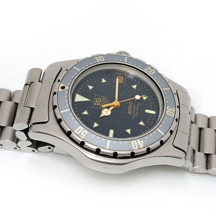 TAG HEUER 
2000 Professional