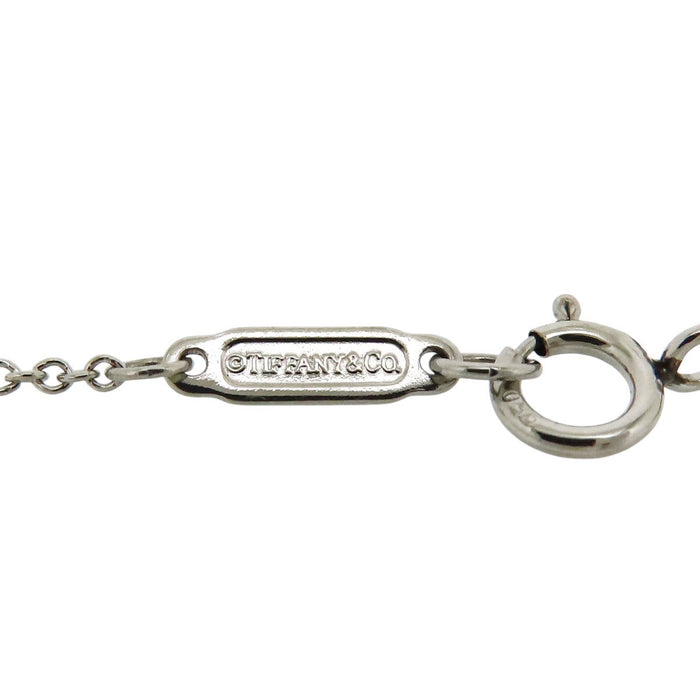TIFFANY & Co.  
Solitaire Necklace