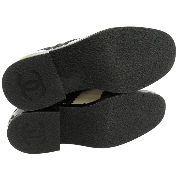 CHANEL 
ウイングチップ バイカラー レザー 
ロゴ レースアップ ドレスシューズ