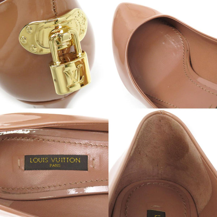 LOUIS VUITTON 
LV logo verni 
Escarpins à talons hauts avec cadenas