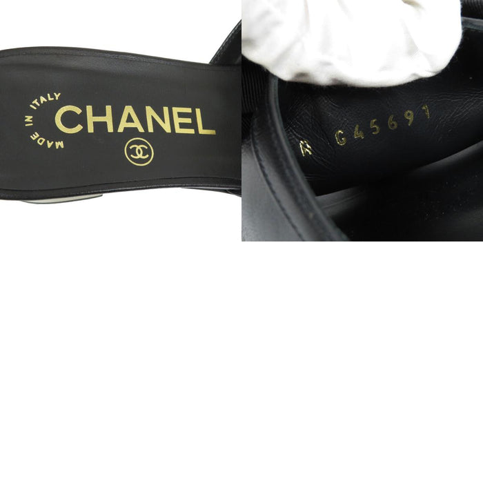 CHANEL 
COCO CC ロゴ レザー 
ココマーク リボン ミュール