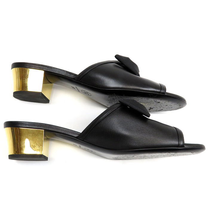 CHANEL 
COCO CC ロゴ レザー 
ココマーク リボン ミュール