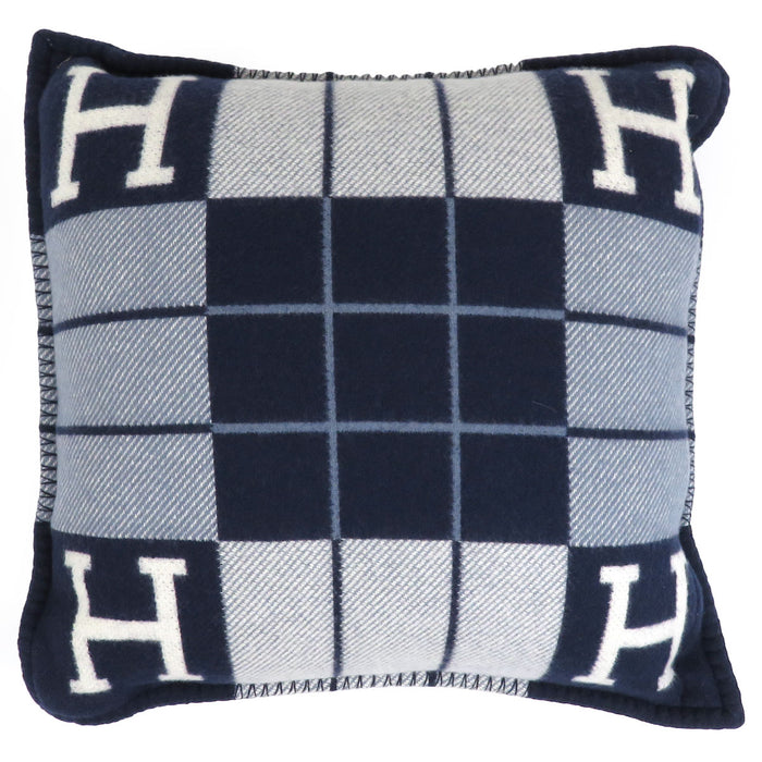 HERMES 
アヴァロン3 H アッシュ ロゴ ウール カシミヤ混 
アヴァロンIII クッション HERMES -Authentic Pre-owned クッション by TS Trading Co., Ltd.