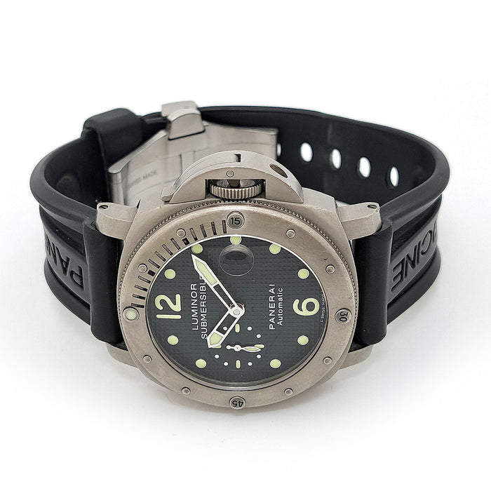 OFFICINE PANERAI 
Luminor Submersible 
con scatola