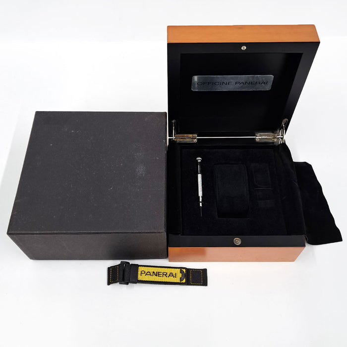 OFFICINE PANERAI 
Luminor Submersible 
con scatola