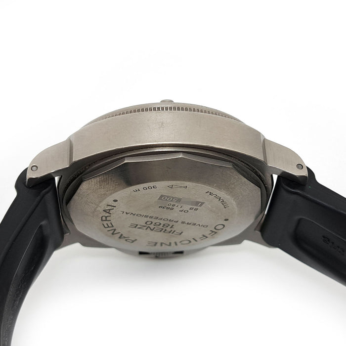OFFICINE PANERAI 
Luminor Submersible 
con scatola