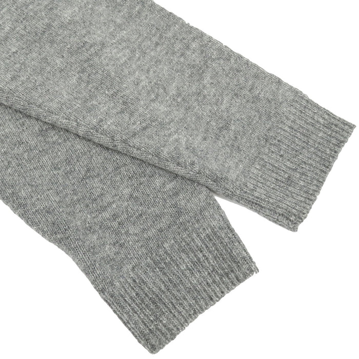 MIUMIU  
针织剪裁处女羊毛  
背部标志短款毛衣